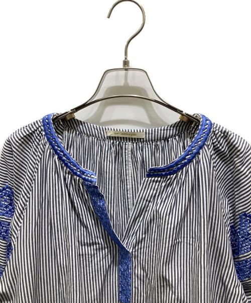 ne quittez pas（ヌキテパ）ne quittez pas (ヌキテパ) 刺繍ブラウスワンピース ホワイト×ネイビー サイズ:Ｍの古着・服飾アイテム