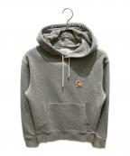 maison kitsuneメゾンキツネ）の古着「Chillax Fox パーカー」｜グレー