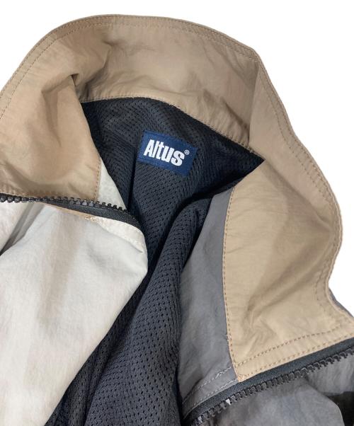 ALTUS（アルタス）ALTUS (アルタス) CONVERTIBLE TRAINING JACKET ベージュ サイズ:Ｍの古着・服飾アイテム