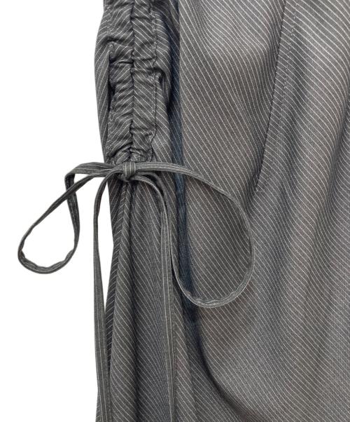 Ameri（アメリ）Ameri (アメリ) STRIPE DARWSTRING LONG SKIRT グレー サイズ:M 未使用品の古着・服飾アイテム