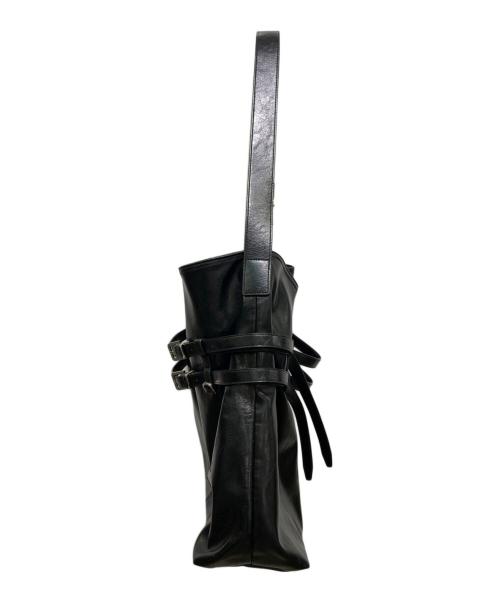 Matin Kim（マーティン・キム）Matin Kim (マーティン・キム) DOULE BELTED STRAP BIG BAG ブラックの古着・服飾アイテム
