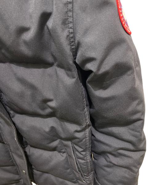 CANADA GOOSE（カナダグース）CANADA GOOSE (カナダグース) MACKENZIE(マッケンジー） /ダウンコート ネイビー サイズ:Mの古着・服飾アイテム