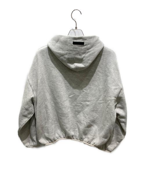 FOG ESSENTIALS（フィアオブゴッド エッセンシャル）FOG ESSENTIALS (フィアオブゴッド エッセンシャル) NBA (エヌビーエー) プルオーバーフーディー グレー サイズ:Ｍの古着・服飾アイテム