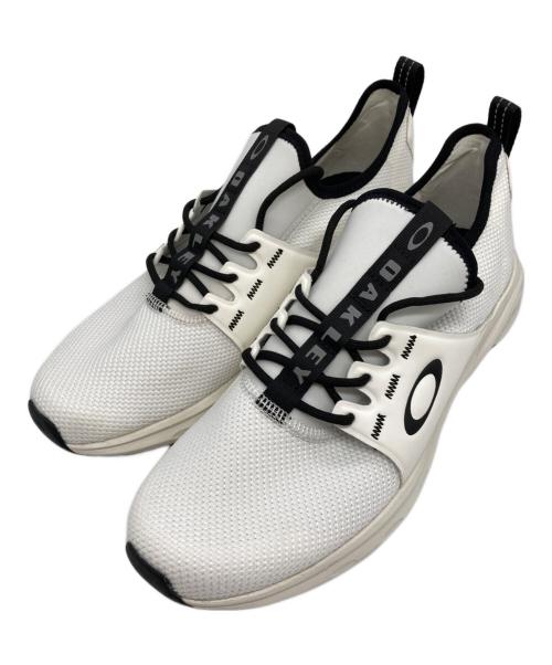 OAKLEY（オークリー）OAKLEY (オークリー) ローカットスニーカー ホワイト サイズ:26.5の古着・服飾アイテム