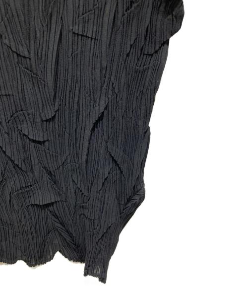 ISSEY MIYAKE（イッセイミヤケ）ISSEY MIYAKE (イッセイミヤケ) プリーツノースリーブブラウス ブラック サイズ:Ｍの古着・服飾アイテム
