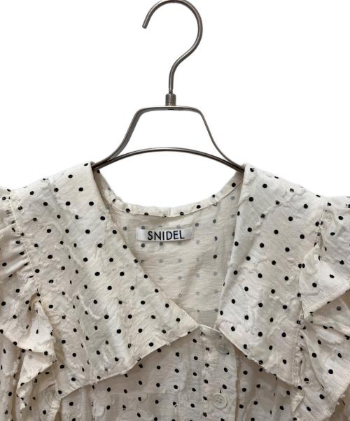 Snidel（スナイデル）Snidel (スナイデル) フリルカラーワンピース アイボリーの古着・服飾アイテム
