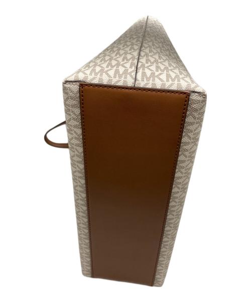 MICHAEL KORS（マイケル・コース）MICHAEL KORS (マイケル・コース) TEMPLE トート ラージ ホワイトの古着・服飾アイテム