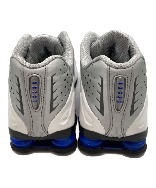 NIKE（ナイキ）NIKE (ナイキ) SHOX R4　ショックス R4 グレー サイズ:26の古着・服飾アイテム