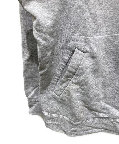 PLAY COMME des GARCONS（プレイコムデギャルソン）PLAY COMME des GARCONS (プレイコムデギャルソン) プルオーバーパーカー グレー サイズ:XLの古着・服飾アイテム