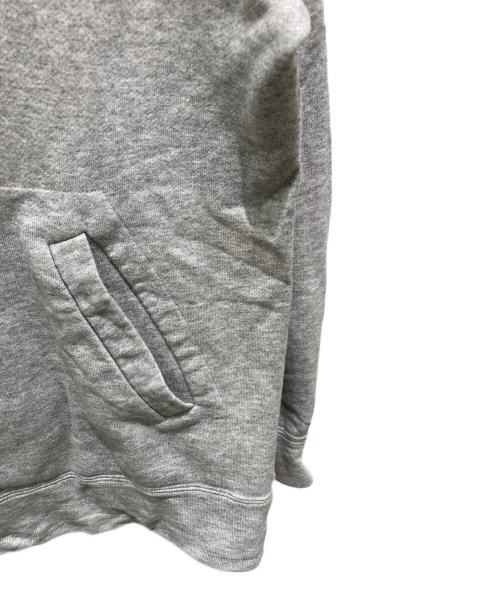 PLAY COMME des GARCONS（プレイコムデギャルソン）PLAY COMME des GARCONS (プレイコムデギャルソン) プルオーバーパーカー グレー サイズ:XLの古着・服飾アイテム