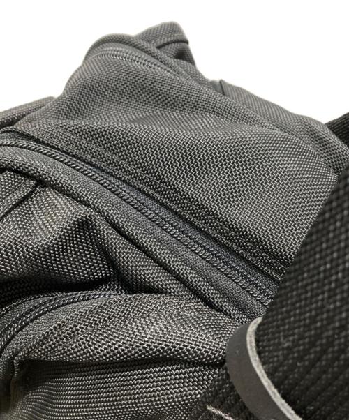 TUMI（トゥミ）TUMI (トゥミ) エクスパンダブル・ボストンバッグ ブラックの古着・服飾アイテム