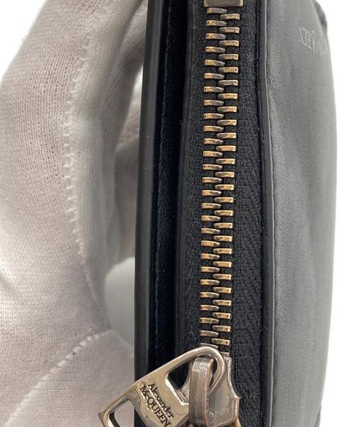 ALEXANDER McQUEEN（アレキサンダーマックイーン）ALEXANDER McQUEEN (アレキサンダーマックイーン) レザー2つ折り財布 ブラックの古着・服飾アイテム