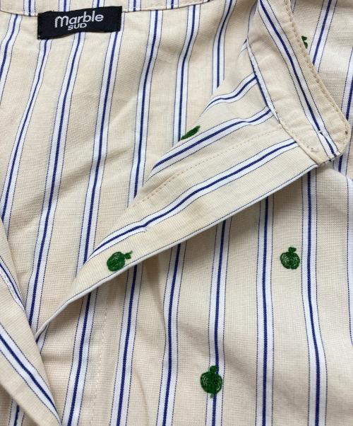 Marble SUD（マーブルシュッド）Marble SUD (マーブルシュッド) りんごストライプシャツ ベージュ サイズ:不明の古着・服飾アイテム