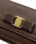 中古・古着 Ferragamo (フェラガモ) ヴァラリボン 3つ折り財布 ブラウン：12000円