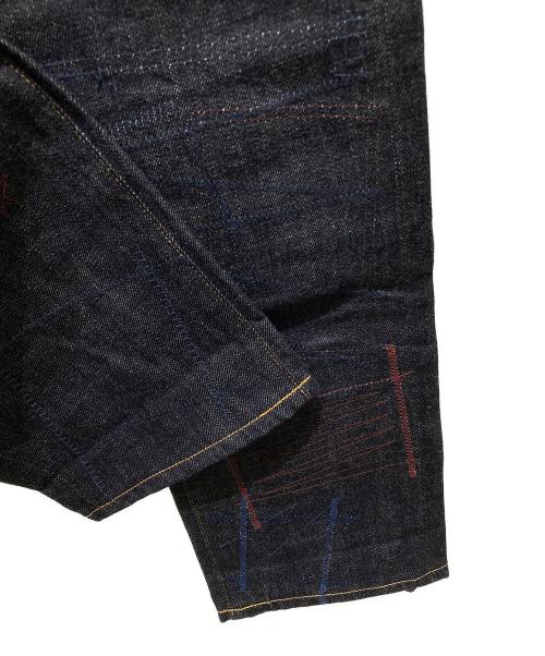 JUNYA WATANABE MAN（ジュンヤワタナベマン）JUNYA WATANABE MAN (ジュンヤワタナベマン) LEVI'S (リーバイス) 513 ステッチ刺繍デニムパンツ インディゴ サイズ:XSの古着・服飾アイテム