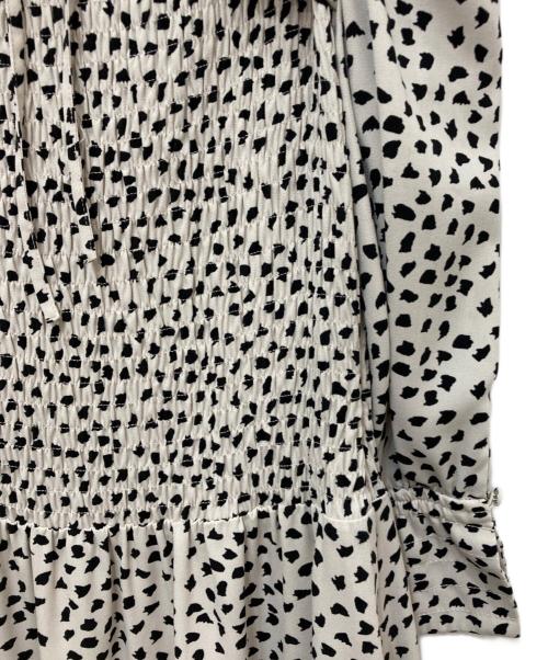 Snidel（スナイデル）Snidel (スナイデル) デコルテオープンドットプリントワンピース ベージュ サイズ:1の古着・服飾アイテム