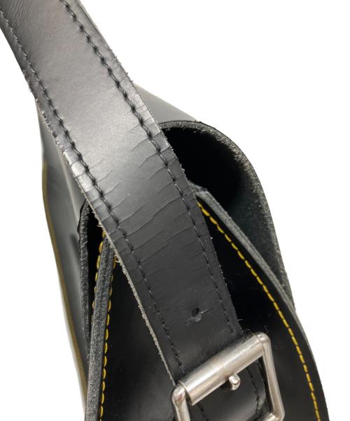 Dr.Martens（ドクターマーチン）Dr.Martens (ドクターマーチン) フリンジショルダーバッグ ブラックの古着・服飾アイテム