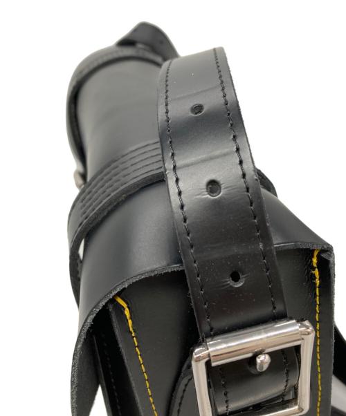 Dr.Martens（ドクターマーチン）Dr.Martens (ドクターマーチン) ダブルベルトショルダーバッグ ブラックの古着・服飾アイテム