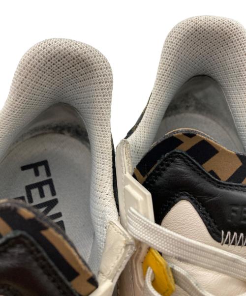FENDI（フェンディ）FENDI (フェンディ) フロー スニーカー ベージュ サイズ:8の古着・服飾アイテム