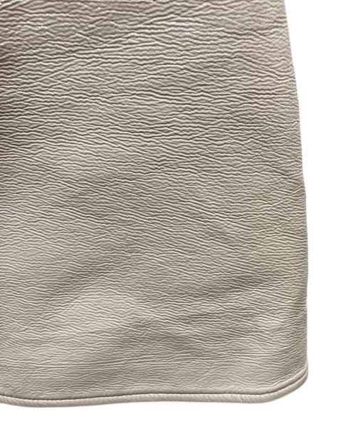 courreges（クレージュ）courreges (クレージュ) REEDITION VINYL MINI SKIRT ベージュ サイズ:36の古着・服飾アイテム