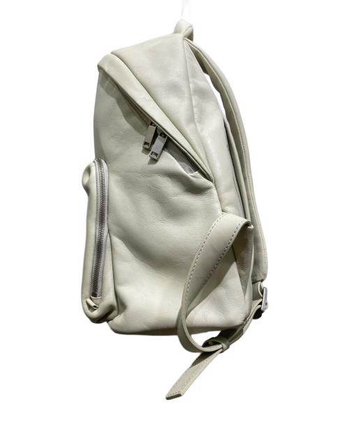 CAMPER（カンペール）CAMPER (カンペール) レザーリュック アイボリーの古着・服飾アイテム