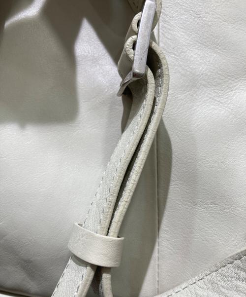CAMPER（カンペール）CAMPER (カンペール) レザーリュック アイボリーの古着・服飾アイテム