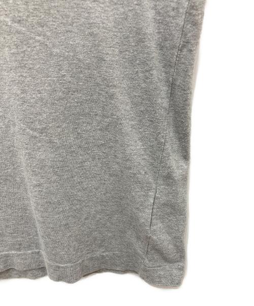 PLAY COMME des GARCONS（プレイコムデギャルソン）PLAY COMME des GARCONS (プレイコムデギャルソン) プリントTシャツ グレー サイズ:Lの古着・服飾アイテム