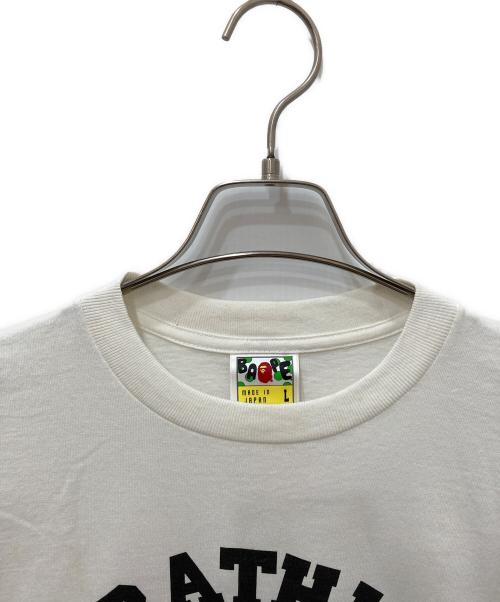 A BATHING APE（アベイシングエイプ）A BATHING APE (アベイシングエイプ) プリントTシャツ ホワイト サイズ:Lの古着・服飾アイテム