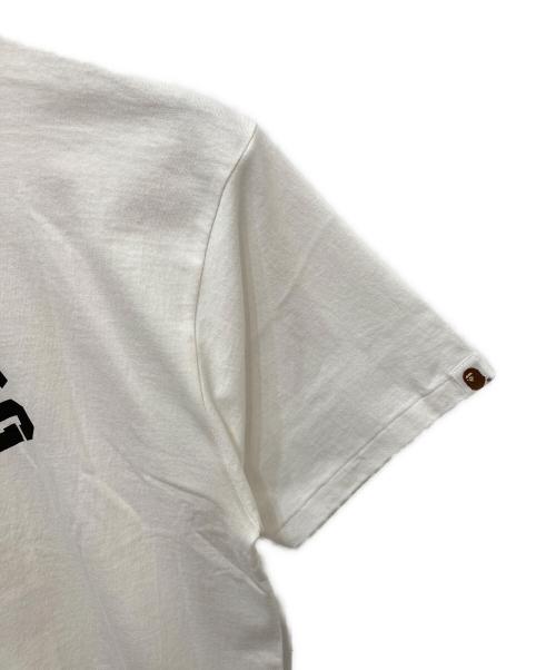 A BATHING APE（アベイシングエイプ）A BATHING APE (アベイシングエイプ) プリントTシャツ ホワイト サイズ:Lの古着・服飾アイテム