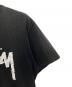 中古・古着 stussy (ステューシー) プリント半袖Tシャツ ブラック サイズ:Ｍ：5000円