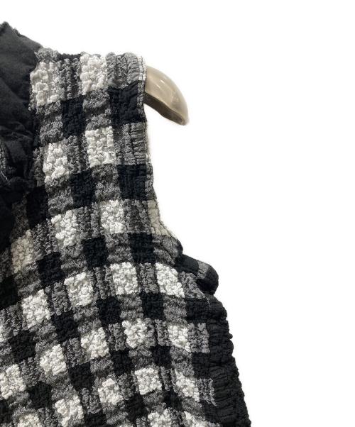 me ISSEY MIYAKE（ミーイッセイ ミヤケ）me ISSEY MIYAKE (ミーイッセイ ミヤケ) チェックノースリーブカットソー ブラック サイズ:記載無しの為実寸参照の古着・服飾アイテム