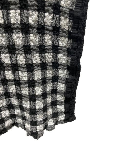 me ISSEY MIYAKE（ミーイッセイ ミヤケ）me ISSEY MIYAKE (ミーイッセイ ミヤケ) チェックノースリーブカットソー ブラック サイズ:記載無しの為実寸参照の古着・服飾アイテム