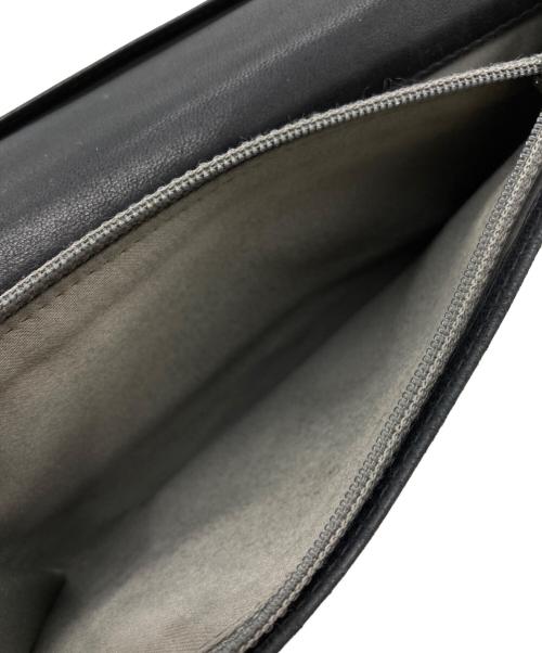 CHANEL（シャネル）CHANEL (シャネル) カメリア 型押し長財布 ブラックの古着・服飾アイテム