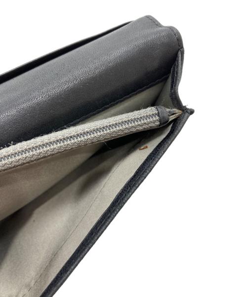 CHANEL（シャネル）CHANEL (シャネル) カメリア 型押し長財布 ブラックの古着・服飾アイテム