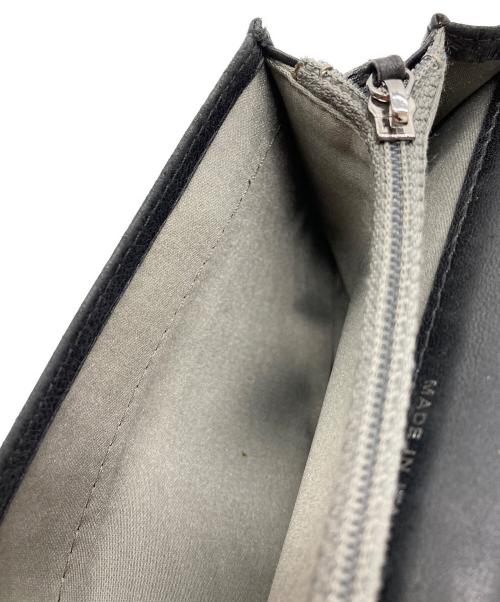 CHANEL（シャネル）CHANEL (シャネル) カメリア 型押し長財布 ブラックの古着・服飾アイテム