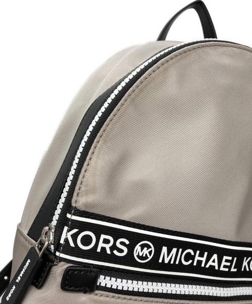 MICHAEL KORS（マイケルコース）MICHAEL KORS (マイケルコース) KENLY MD BACKPACK グレーの古着・服飾アイテム