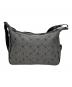 BURBERRY BLACK LABEL (バーバリーブラックレーベル) ホースロゴショルダーバッグ ブラック：12000円