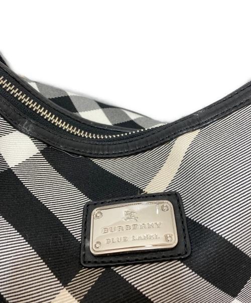 BURBERRY BLUE LABEL（バーバリー ブルー レーベル）BURBERRY BLUE LABEL (バーバリー ブルー レーベル) チェックワンショルダーバッグ ブラック×ホワイトの古着・服飾アイテム