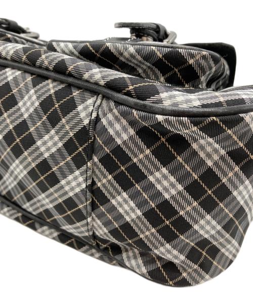 BURBERRY BLUE LABEL（バーバリー ブルー レーベル）BURBERRY BLUE LABEL (バーバリー ブルー レーベル) ダブルポケットチェックショルダーバック ブラックの古着・服飾アイテム