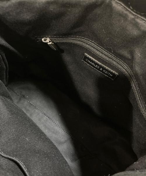 CHARLES & KEITH（チャールズアンドキース）CHARLES & KEITH (チャールズアンドキース) Duoチェーンショルダーバッグ ブラックの古着・服飾アイテム