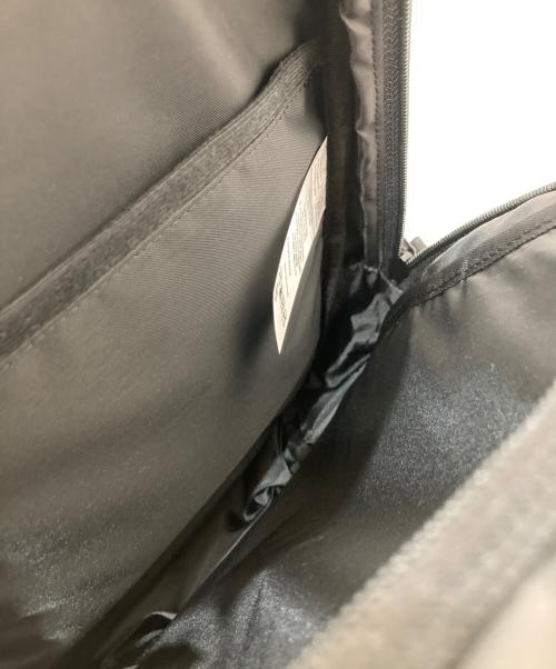 OAKLEY（オークリー）OAKLEY (オークリー) ショルダーバッグ ブラックの古着・服飾アイテム