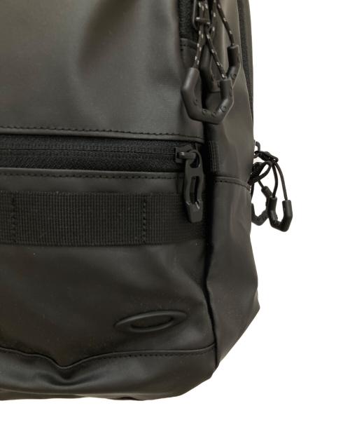 OAKLEY（オークリー）OAKLEY (オークリー) ショルダーバッグ ブラックの古着・服飾アイテム