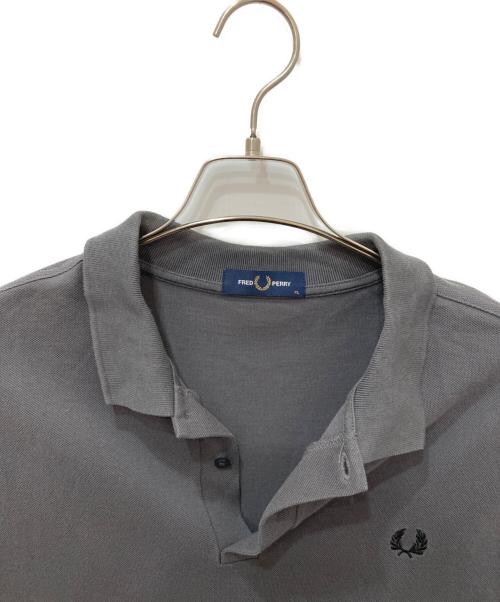 FRED PERRY（フレッドペリー）FRED PERRY (フレッドペリー) ポロシャツ グレー サイズ:XLの古着・服飾アイテム
