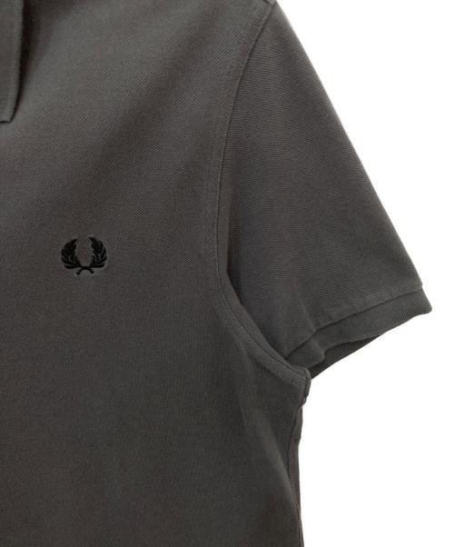 FRED PERRY（フレッドペリー）FRED PERRY (フレッドペリー) ポロシャツ グレー サイズ:XLの古着・服飾アイテム