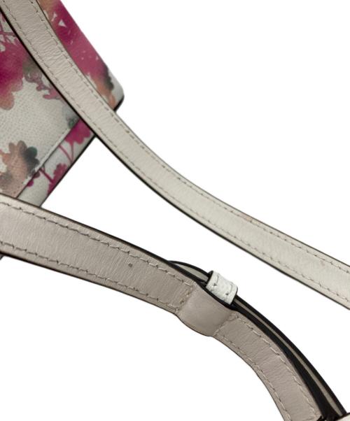 FURLA（フルラ）FURLA (フルラ) フラワープリント2WAYショルダーバッグ ベージュの古着・服飾アイテム
