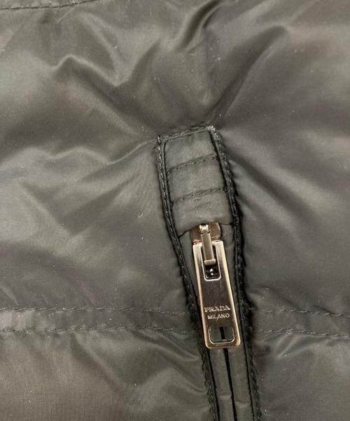 PRADA（プラダ）PRADA (プラダ) プレート ダウンジャケット ブラック サイズ:46の古着・服飾アイテム
