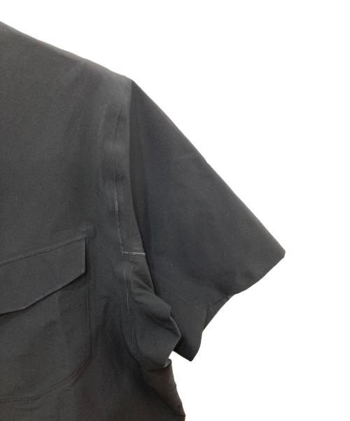 ARC'TERYX VEILANCE（アークテリクスヴェイランス）ARC'TERYX VEILANCE (アークテリクスヴェイランス) FIELD SS SHIRT ブラック サイズ:Sの古着・服飾アイテム