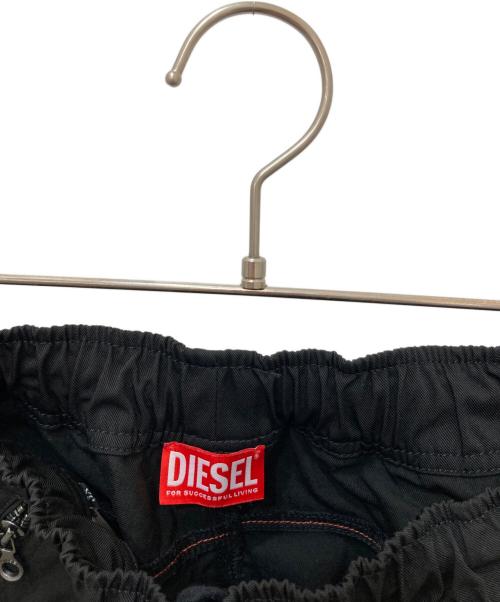 DIESEL（ディーゼル）DIESEL (ディーゼル) P-MIRT ナイロンカーゴパンツ ブラック サイズ:38の古着・服飾アイテム