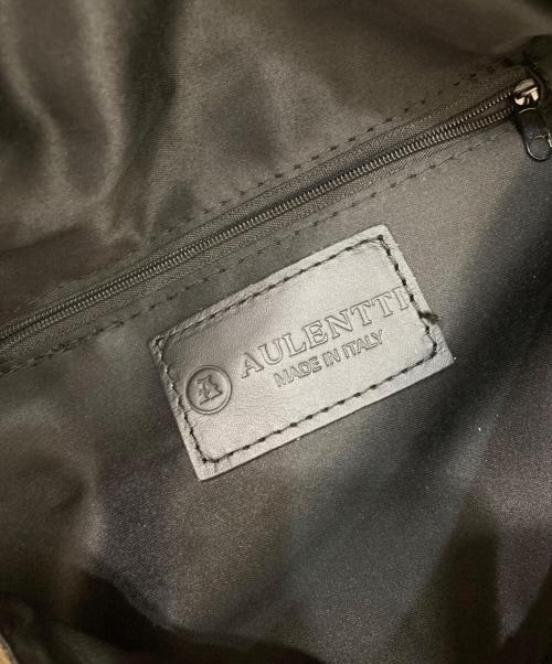 AULENTTI（オウレンティ）AULENTTI (オウレンティ) レザーショルダーバッグ ベージュの古着・服飾アイテム