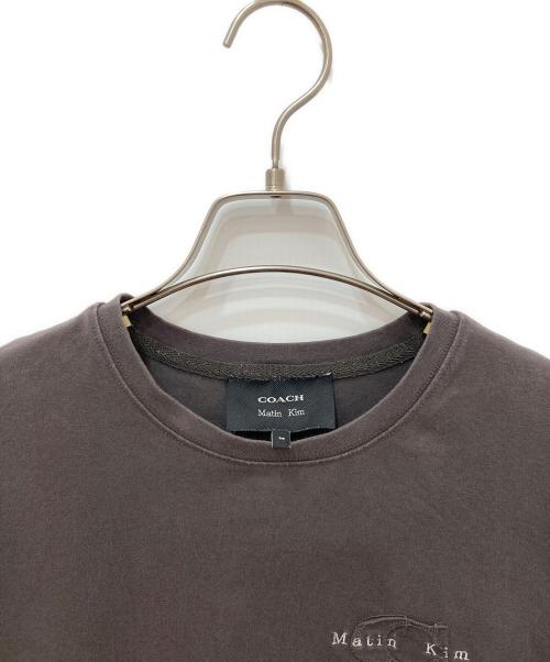 COACH（コーチ）COACH (コーチ) Matin Kim (マーティン・キム) ワックスド クロップド Tシャツ ブラウン サイズ:Ｍの古着・服飾アイテム